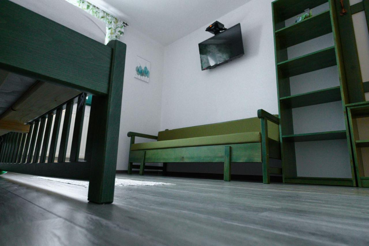 Kadarhaz Bed and Breakfast Vlahita Exteriör bild