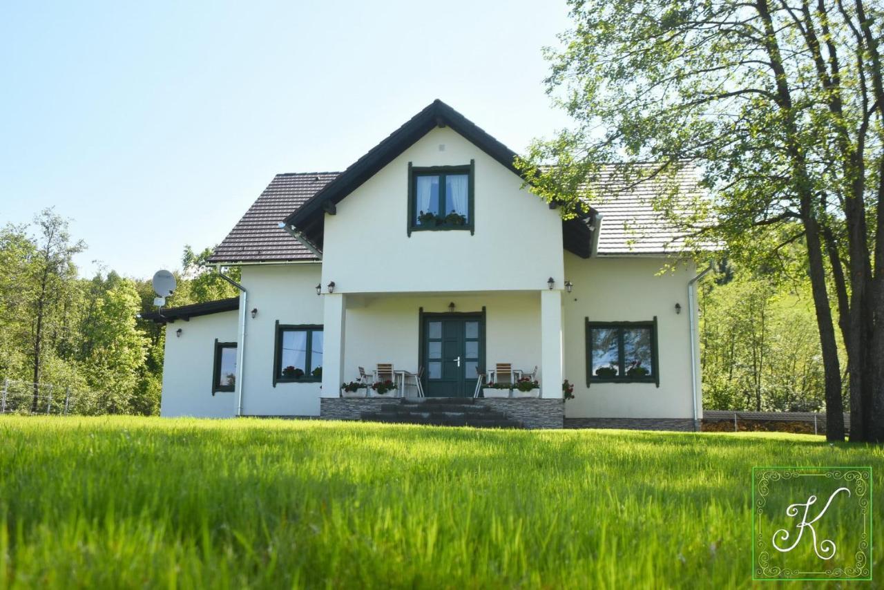 Kadarhaz Bed and Breakfast Vlahita Exteriör bild